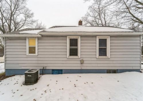 1123 Lime Kiln Rd, Green Bay, WI 54302-3709
