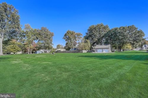 1497 Sweetbriar Ln, Lansdale PA 19446-3240 exterior