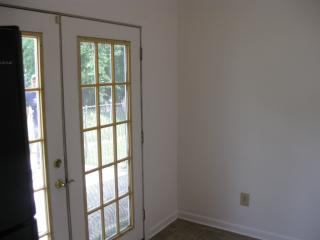 605 Tipperary Dr, Greensboro, NC 27406-6732
