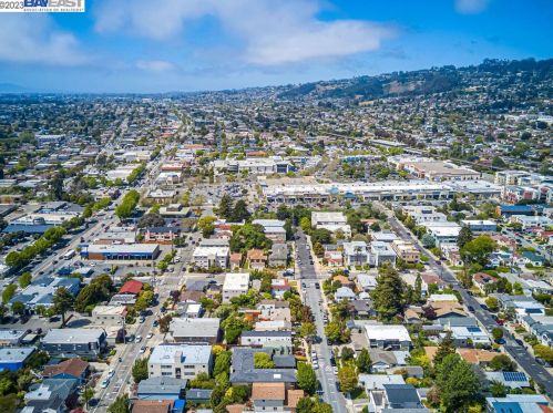 518 Stannage Ave, Berkeley CA  94706-1223 exterior