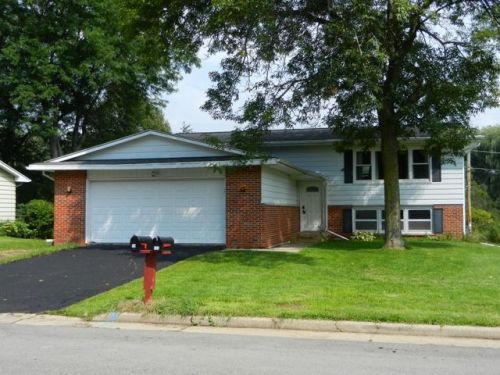 911 Sand St, Watertown, WI 53098-1806