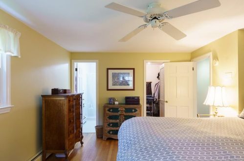 61 Carriage Dr, Waterbury CT  06708-3309 exterior