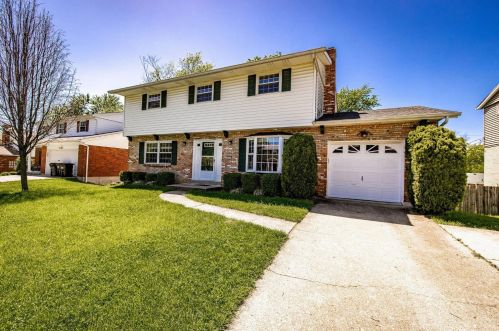 1557 Citadel Pl, Cincinnati, OH 45255-2625