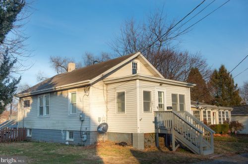 105 Summit Ave, Wilmington, DE 19804-1349