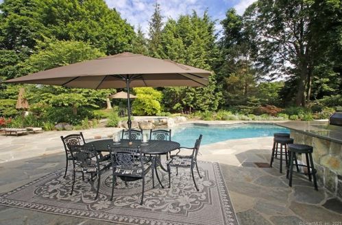 312 Ridgefield Rd, Wilton CT  06897-2329 exterior