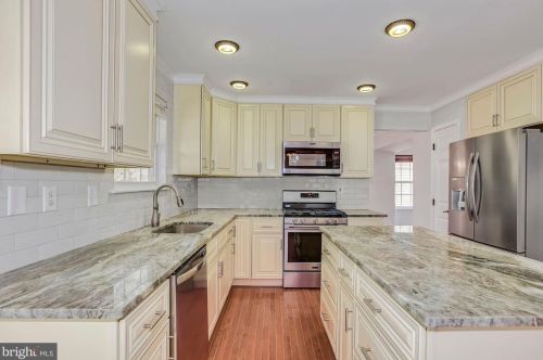 142 Laurel Trl, Swedesboro NJ  08085-4074 exterior