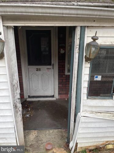 28 Oakland Ave, Ashland, PA 17921-1408