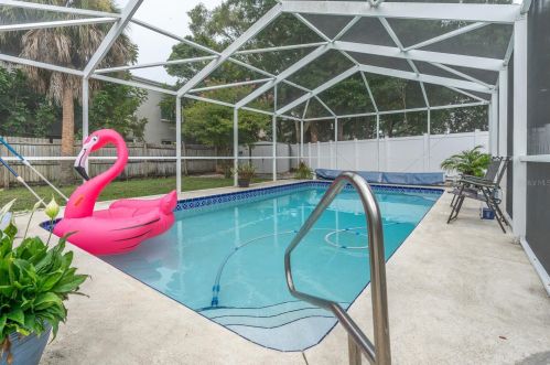 5901 21st Ave, Saint Petersburg, FL 33710-5017