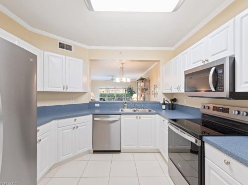 7831 Regal Heron Cir, Naples, FL 34104-5849