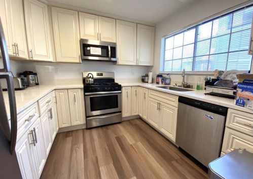 403 Orange Ave, South San Francisco, CA 94080-2537