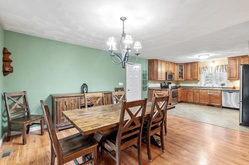 47 Old Woods Rd, Northwood NH  03261-3856 exterior
