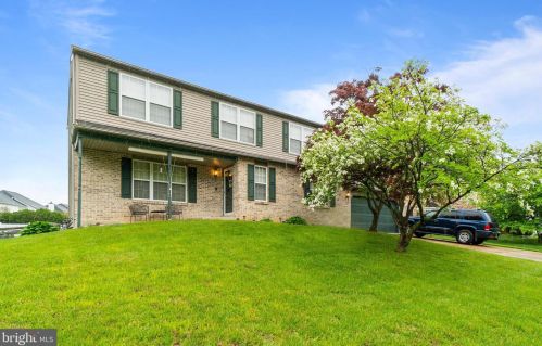 202 Moyer Dr, Bear, DE 19701-4118