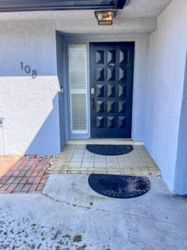 108 Timber Run, West Palm Beach, FL 33407-1502
