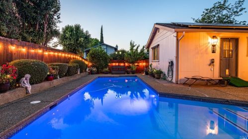 754 Tulare, Vacaville CA  95687-6250 exterior