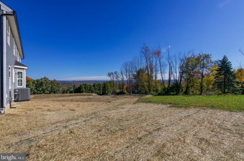 201 Branch Rd, Dale, PA 19504-9221