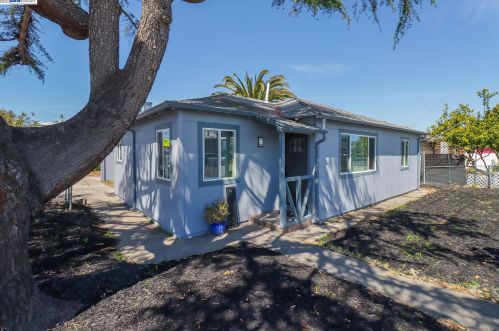 9331 Empire Rd, Oakland, CA 94603-1041