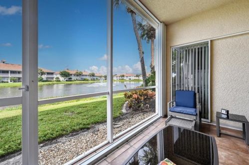 3021 Driftwood Way, Naples, FL 34109-8944