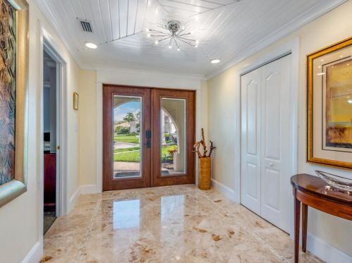 418 Tarpon Ct, Marco Island, FL 34145-3834