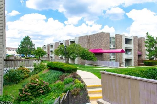 3 River Rd, Nutley, NJ 07110-3484