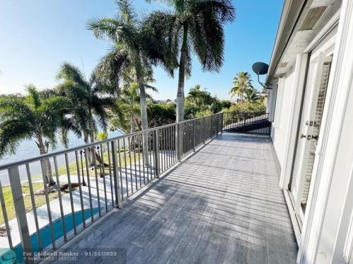 3591 177th Ave, Hollywood FL  33029-1666 exterior