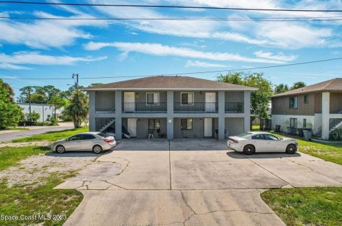 19 Bryan Ave, Titusville, FL 32796-2733