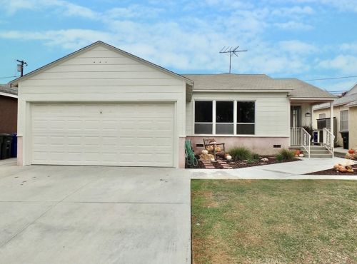 5133 Downey Ave, Lakewood, CA 90712-2213