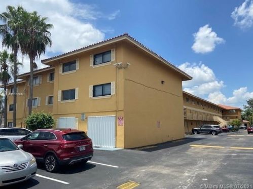 180 Royal Palm Rd, Hialeah, FL 33016-4640