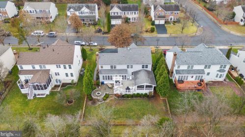 951 Rhonda Pl, Leesburg VA  20175-5632 exterior