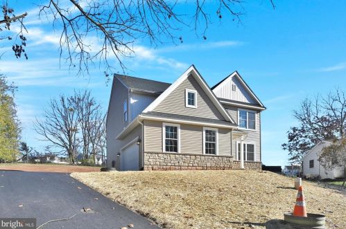 35 Keeler Ave, Schoeneck, PA 17578-9360