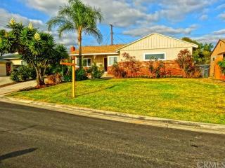 11710 Ronald Dr, La Mirada, CA 90638-1041