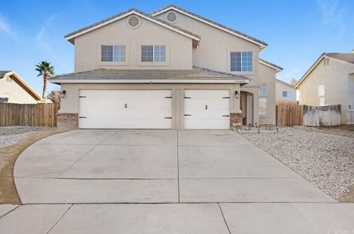 14429 Chamberlain Dr, Victorville, CA 92394-3204
