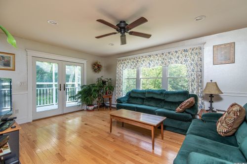 209 Country Rd, Mount Sinai NY  11766-1509 exterior