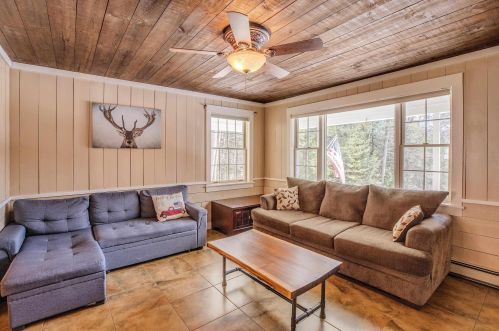 121 Eastern Corner Rd, Ellsworth NH  03223-5403 exterior