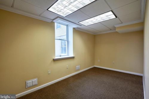 4 Millennium Dr, Columbus NJ  08022-2250 exterior