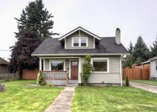 104 16th St, Puyallup, WA 98371-5240
