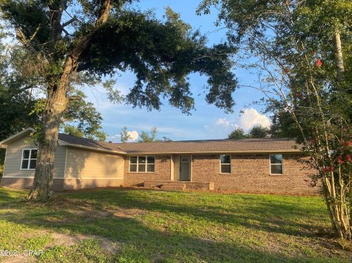 4493 Riverbend Rd, Marianna, FL 32448-5464