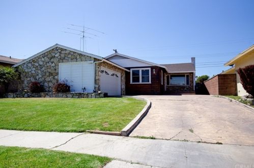 2908 139th St, Gardena, CA 90249-2309