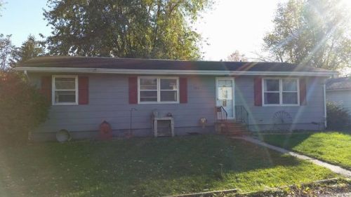 765 Randolph St, Genoa Bluff IA  52301-1036 exterior