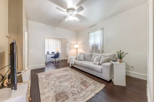 1027 Bernadine Ave, Ambridge PA  15003-1622 exterior