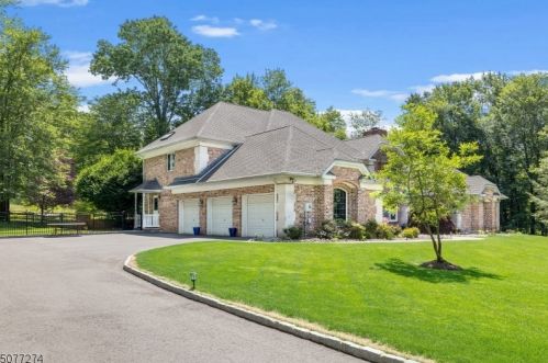 11 Wexford Ct, Warren, NJ 07059-5811