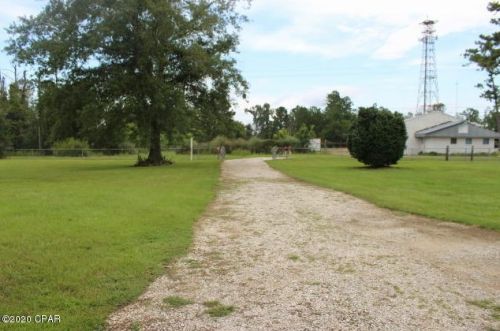 3945 Old Cottondale Rd, Marianna, FL 32448-3613