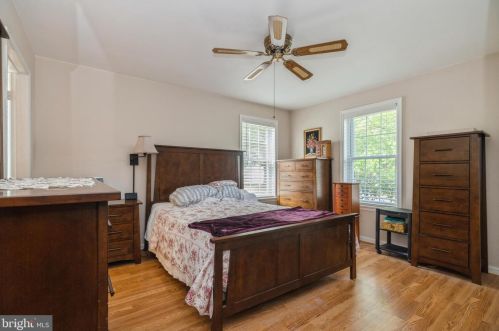 818 Westfield Dr, Riverton NJ  08077-3357 exterior