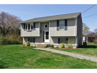 65 Greenbrier Rd, South Kingstown, RI 02882-5107