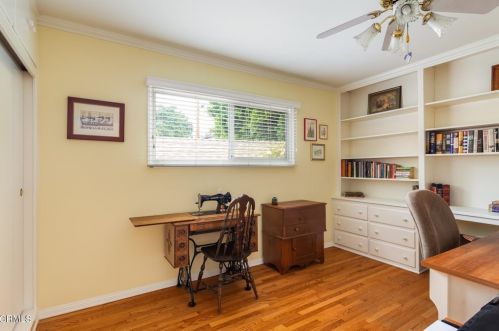 1873 Los Encinos Ave, Glendale CA  91208-2221 exterior