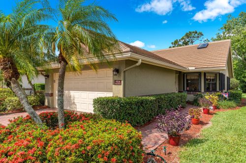 426 Jefferson Cir, Fort Pierce, FL 34986-2117