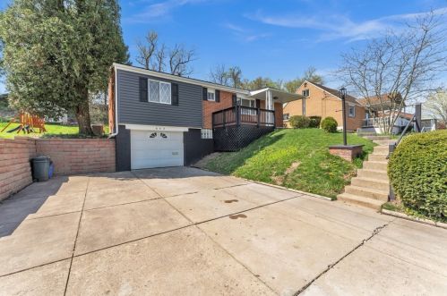842 Garlow Blvd, Pittsburgh, PA 15239-1112