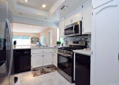 28939 Gladiolus Dr, Santa Clarita, CA 91387-1827