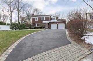 21 Lonni Ln, Smithtown, NY 11787-1610