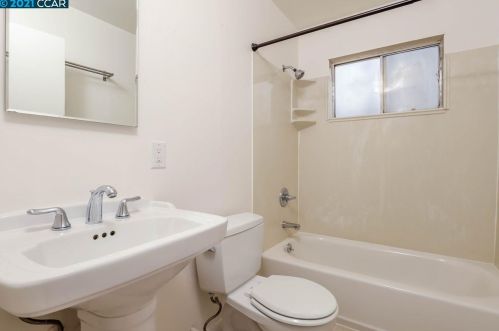 366 45 St, Oakland CA 94609-2259 exterior