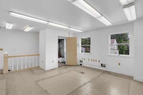 913 Main St, Latrobe PA  15650-1636 exterior